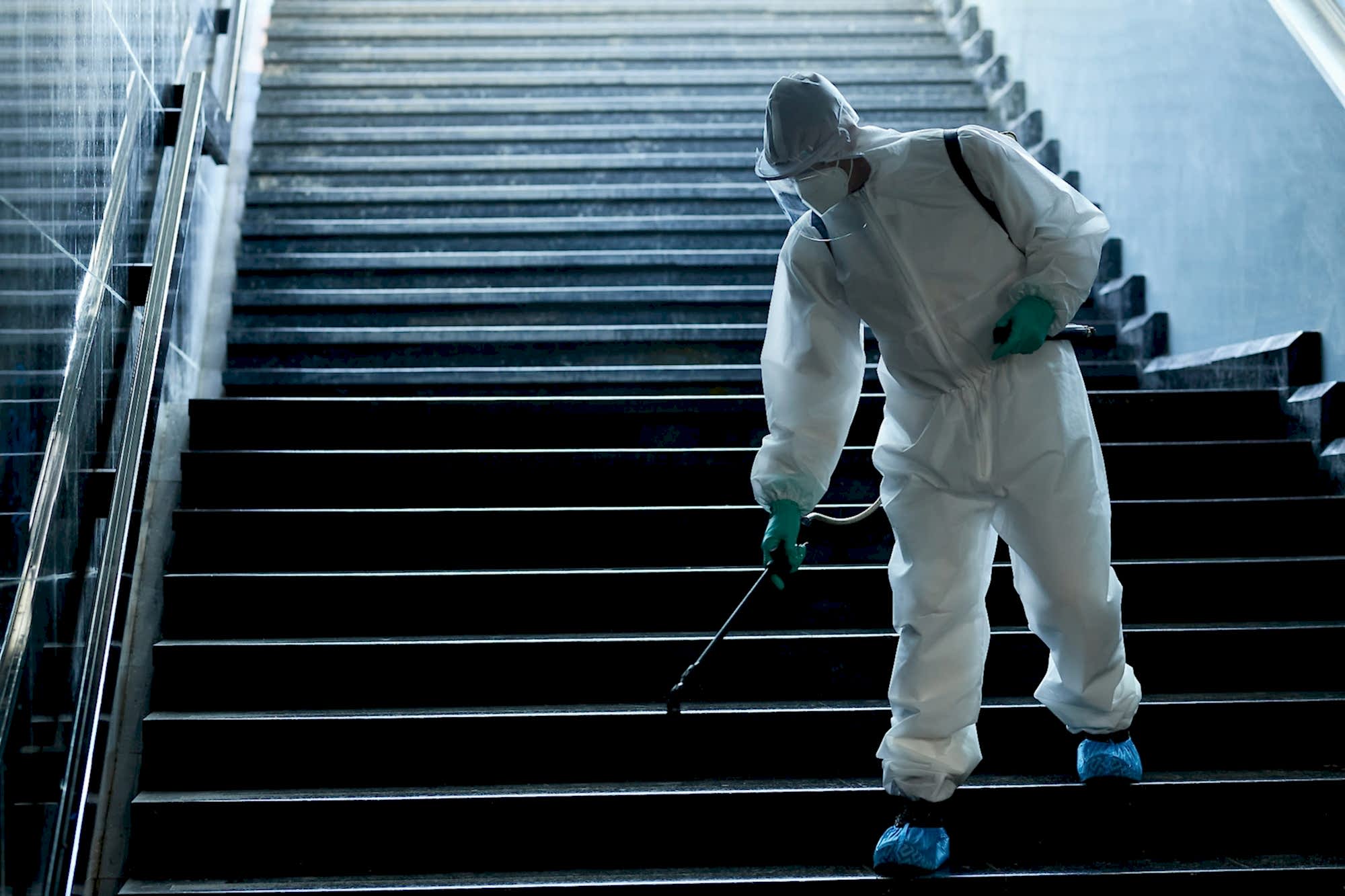 Limpieza escaleras y zonas de acceso con Promarco