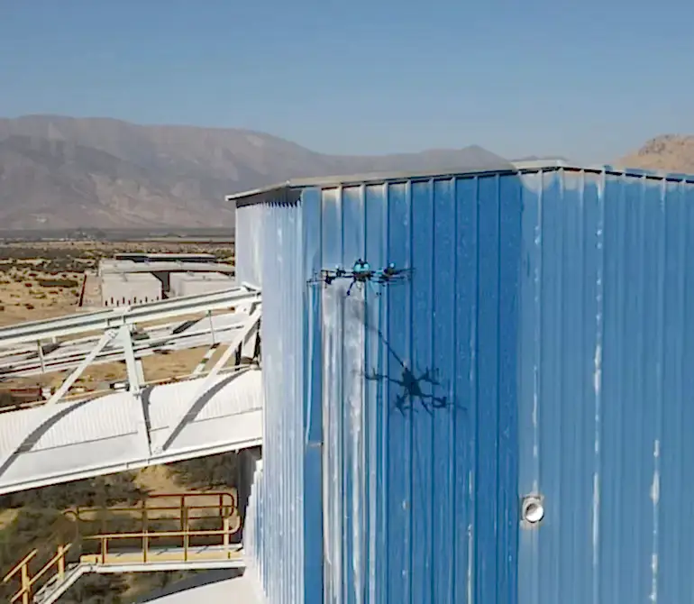 Limpieza de vidrios con dron Promarco